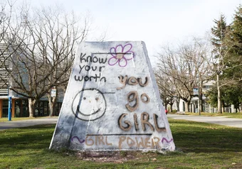 women's day cairn girl power