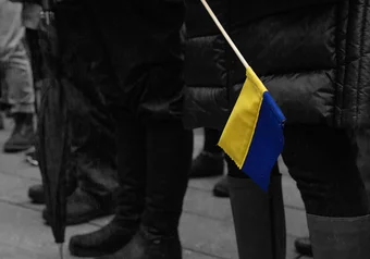 20220226 i falsetti ukraine flag