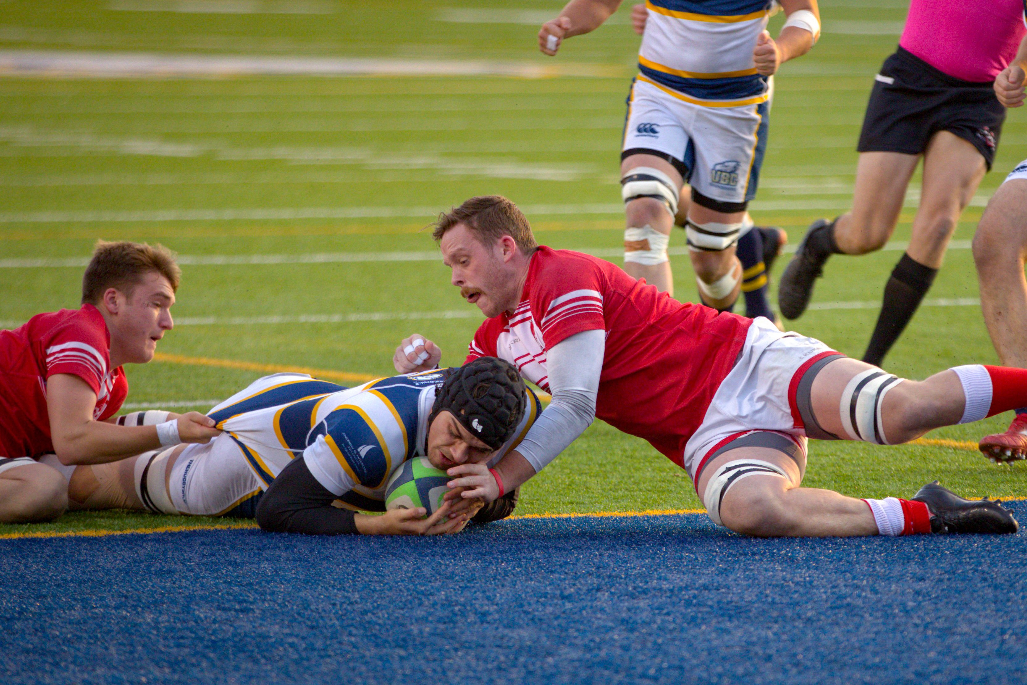 UBC's Relmu Wilson-Valdes scores the first try of the CUMRC final.