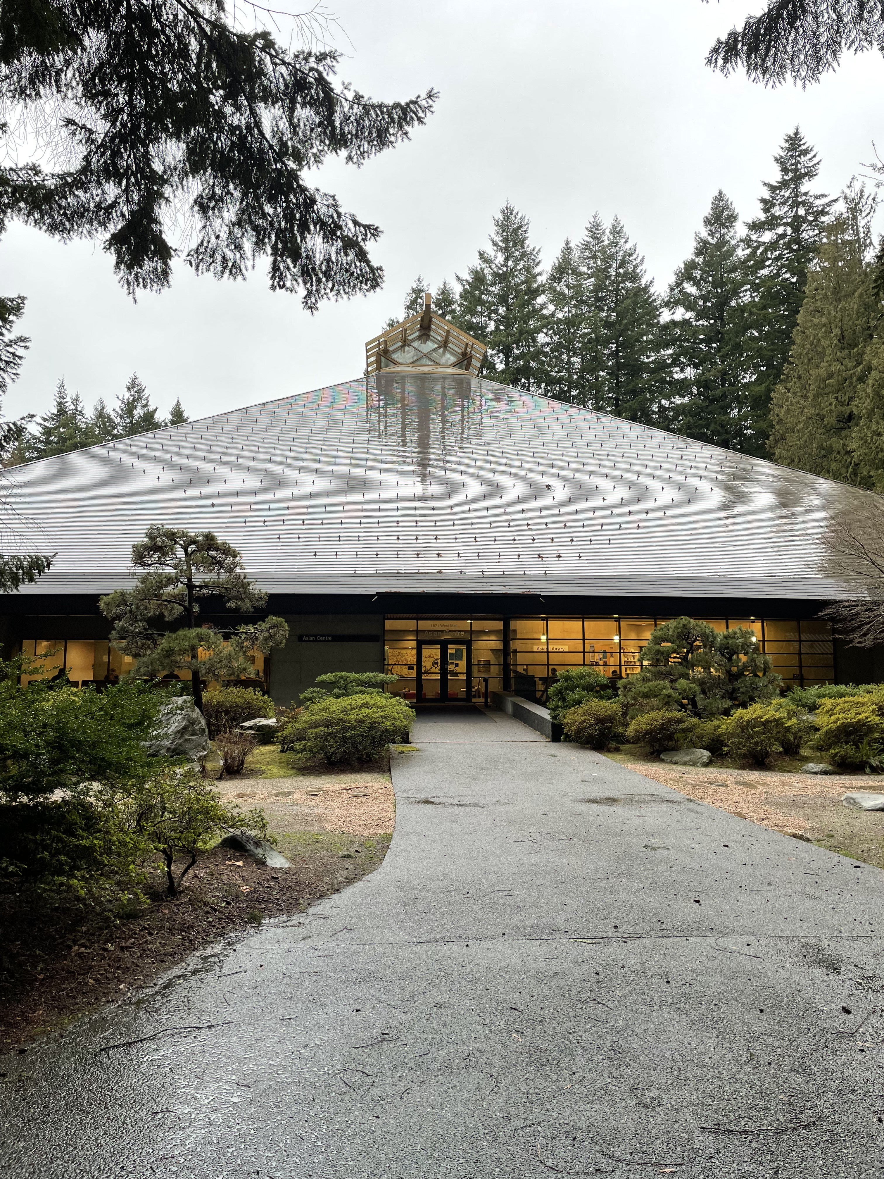 Front entrance of the Asian Centre.