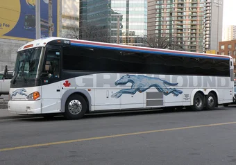 Greyhound bus Frank Deanrdo/Flickr