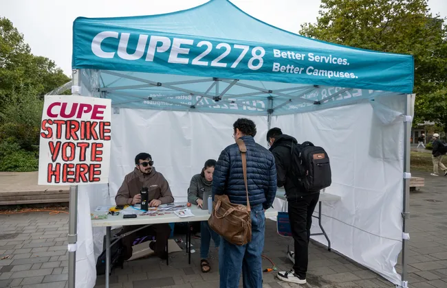 A CUPE 2278 voting station outside the UBC Bookstore.