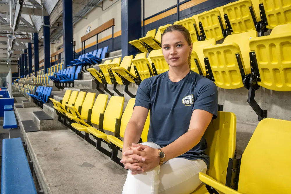 Markova in the yellow stands of Doug Mitchell.