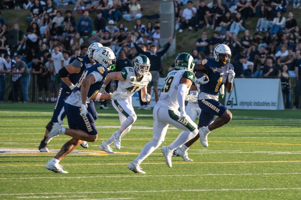 Larozar breaks through the line.