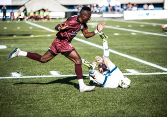 Whitecaps-Fc2_20150906_Jeremy-Johnson-Silvers-2.jpg