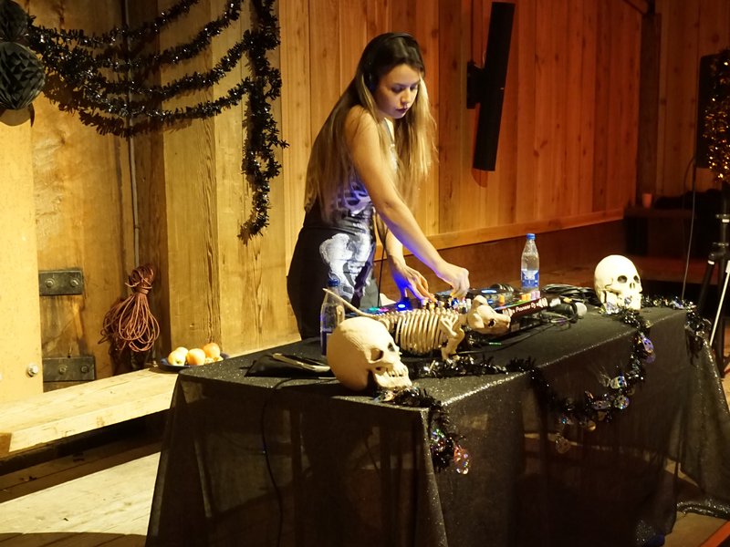 Sound House: A cozy EDM rave at the Museum of Anthropology