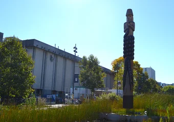 musqueam_house_post.png