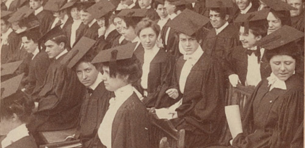 Historic black and white photo of a UC Berkeley graduation, circa 1916.