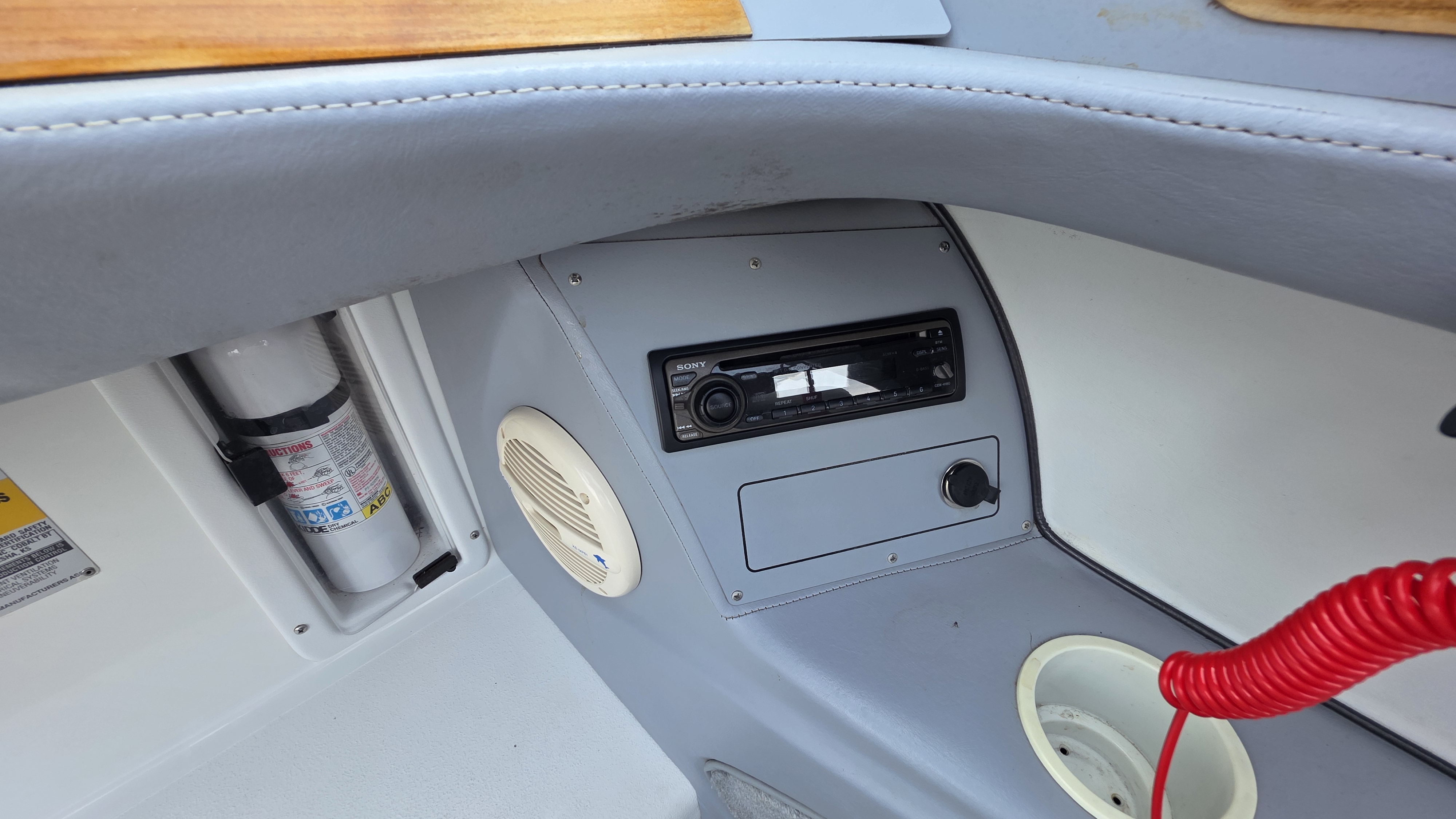 1999 Cobalt 252BR, photo 22 of 30