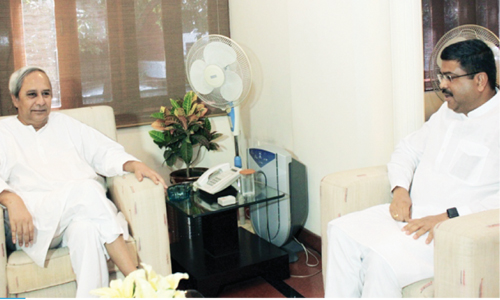 Meeting of Odisha CM and Petroleum Minister helps  resolve VAT deferment issue of IndianOil’s Paradip Refinery