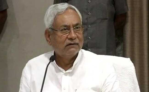 Bihar CM Nitish Kumar orders door to door screening of migrant workers