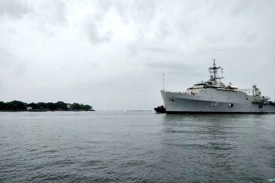 INS Jalashwa with over 700 Indians onboard returnes from Sri Lanka