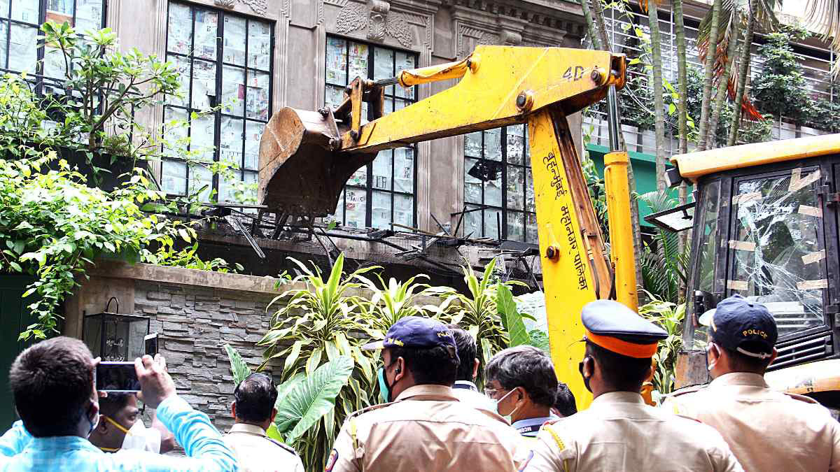 BMC’s Action At  Kangana Ranaut’s Residence  In Mumbai Smacks Of  Mala Fides: Bombay High Court