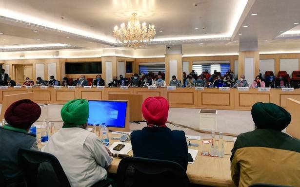 Govt and Farmers' Unions agree on Environment ordinance & Electricity Act during sixth round of talks