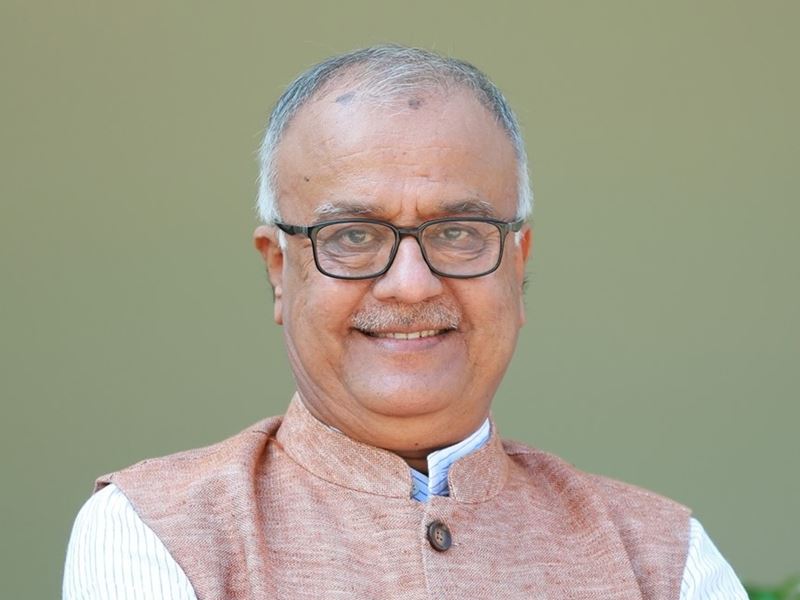 BJP MP from Khandwa, Nand Kumar Singh Chauhan passed away in Medanta Hospital, Delhi-NCR last night. He had tested positive for #COVID19 and was undergoing treatment.