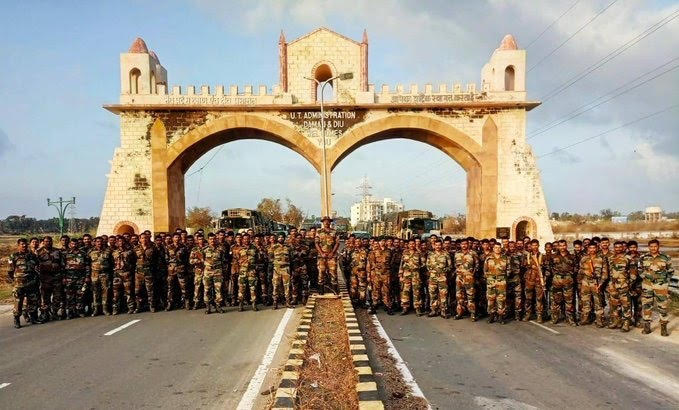 The Indian Army's timely assistance in braving adverse circumstances resulted in the resumption of normalcy in Diu. The Indian Army columns & Engineer Task Forces have now been de-requisitioned after successful Rescue & Relief Operations.