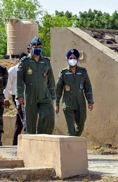 Air Marshal Sandeep Singh, AOC-in-C SWAC visited frontline AF Bases in Gujarat at Naliya & Bhuj yesterday. He was received by the respective Base Commander. AOC-in-C reviewed the operational preparedness of these bases.