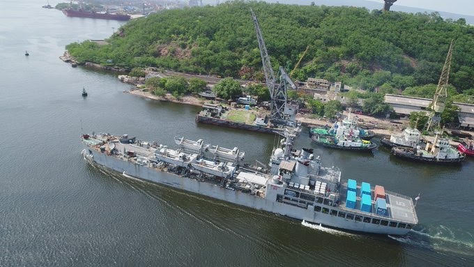 As part of Op Samudra Setu II, INS Airavat of the Indian Navy  arrived at Visakhapatnam, yesterday from Vietnam and Singapore carrying COVID relief stores, cryogenic oxygen tanks, oxygen cylinders, and ventilators.