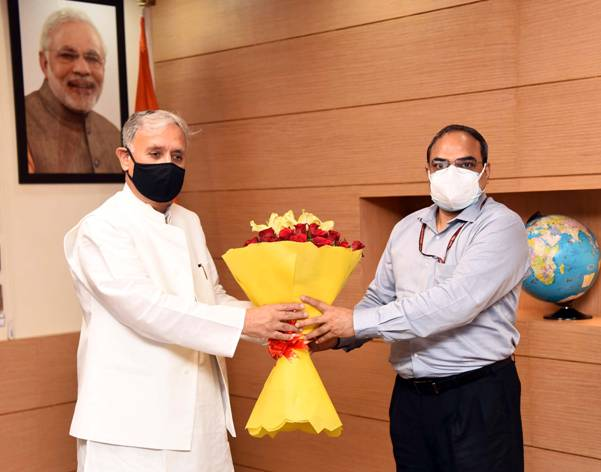 Rao Inderjit Singh takes charge as Union Minister of State in Ministry of Corporate Affairs