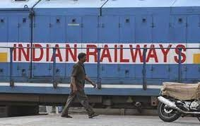 Bihar: Rail & road traffic has been disrupted in parts of state, due to inundation of railway track and national highways. 10 trains on Darbhanga - Samastipur section has been cancelled due to overtopping of rail track near Muktapur rail station while long route trains have been diverted.