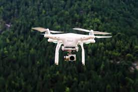 A Drone from the Pakistan side was spotted flying along the International border in the Arnia sector of Jammu, this morning. It flew back after it was fired by the BSF troops. The area is being searched. Nothing has been found so far, according to  @BSF_India .