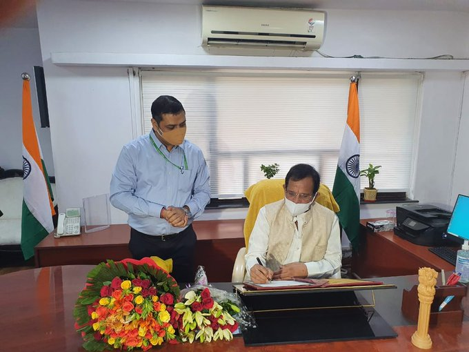 Delhi: @shripadynaik took charge as the Union Minister of State for  @shipmin_india and @tourismgoi Govt. of India.