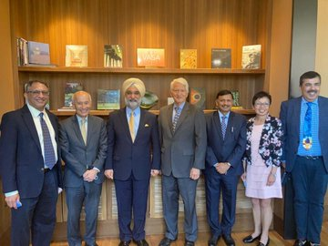 Indian Ambassador to the United States @SandhuTaranjitS  held a discussion with @UCLAchancellor Gene Block & his team on strengthening India-US knowledge & education partnership.