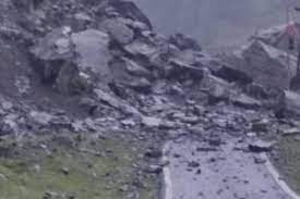 Uttarakhand: Gangotri National Highway has been blocked after a landslide. It is blocked near the Sunagar area of Uttarkashi district.