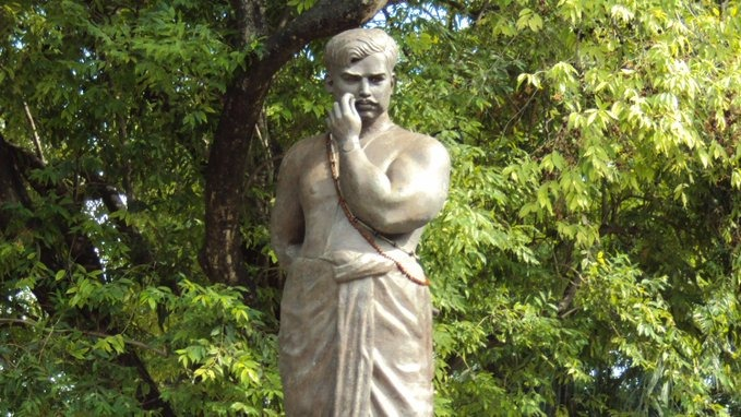 Vice President  @MVenkaiahNaidu  remembered and paid tribute to the great revolutionary & freedom fighter, Chandra Shekhar Azad on his birth anniversary today.