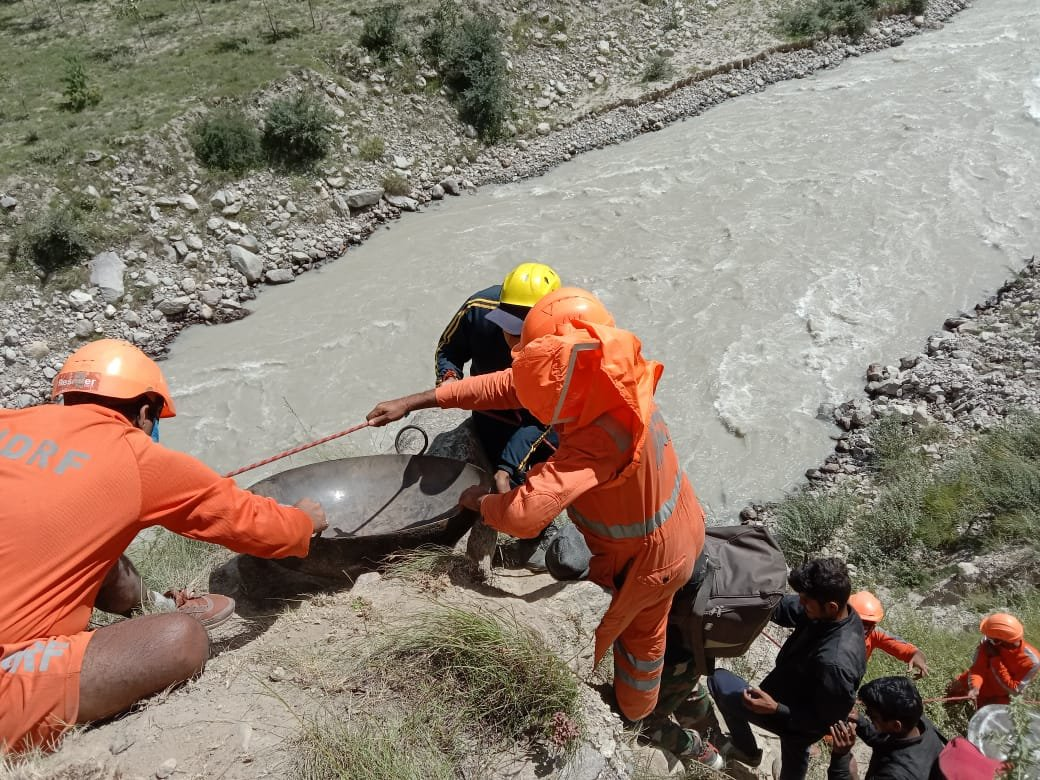 Uttarakhand | A team of the State Disaster Response Force (SDRF) rescued over 200 people after they got trapped in the Tamas area near Raini village in Chamoli district due to a landslide yesterday.