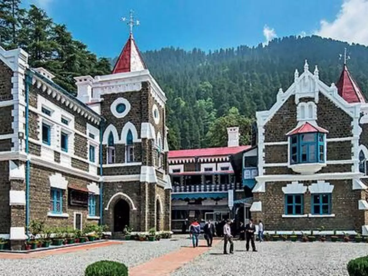 Nainital High Court stays the tender process issued by the Department of Women and Child Development for the supply of take-home ration for Anganwadi centers of Uttarakhand. Court asks the state govt to file a reply within 3 weeks. The next hearing will be held after 3 weeks.