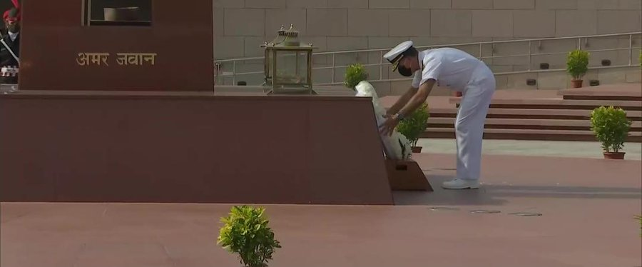 Delhi: Commander of the United States Indo-Pacific Command, Admiral John C. Aquilino, pays tribute at the National War Memorial.