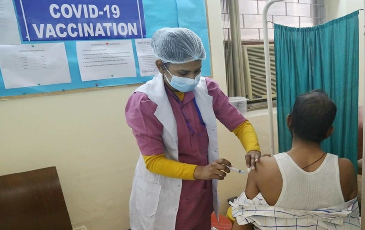 More than 1 crore 9 lakh doses of COVID vaccine administered in single day; Vaccination coverage crosses 65 crore mark