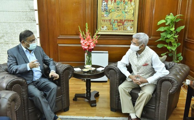 EAM @DrSJaishankar meets Bangladesh Information and Broadcasting Minister, Hasan Mahmud. 