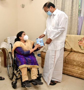 Former National para-swimming champion & a three-time gold medallist Madhavi Latha called on Vice President M. Venkaiah Naidu & presented a copy of the book 'Swimming Against the Tide' written by her at Raj Bhavan, Chennai today.