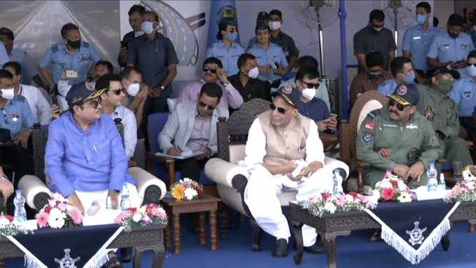 Defence Minister  @rajnathsingh , Road Transport Minister  @nitin_gadkari , Air Chief Marshal RKS Bhadauria attending the inauguration programme of Emergency Landing Facility on Satta-Gandhav stretch of NH-925A Rajasthan.