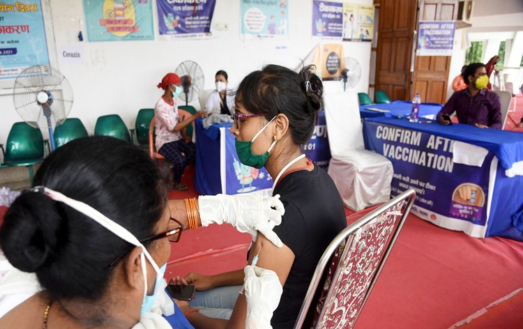 India’s COVID-19 vaccination coverage crosses 77 crore landmark milestone