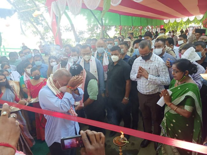 Assam | Kaziranga National Park & Tiger Reserve has re-opened for visitors today. State Forest Minister Parimal Suklabaidya, Agriculture Minister Atul Bora, PCCF (Wildlife) Amit Sahai attended the inaugural ceremony.