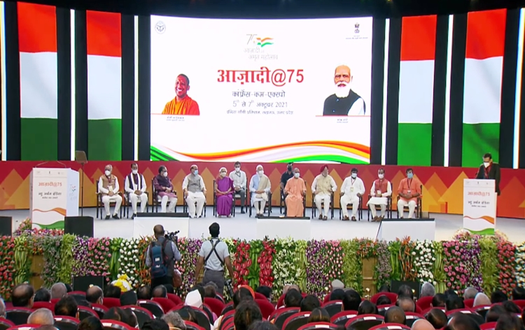 PM Modi reaches Lucknow to inaugurate and lay foundation stones of 75 urban projects & schemes