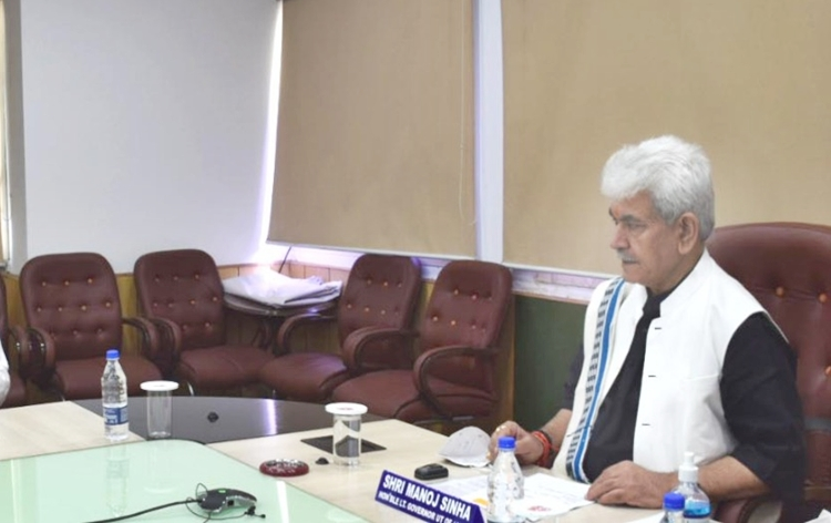 J&K LG Manoj Sinha says, recent terror attacks targeting civilians in Kashmir is unacceptable; asserts perpetrators of attacks will be punished soon