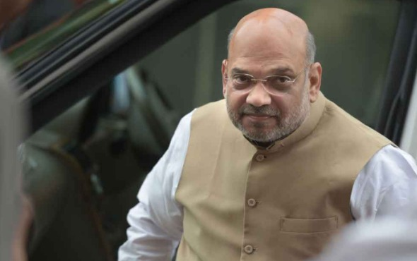 Union Home Minister  @AmitShah  will arrive in J&K today for a 3-day visit. During his visit to the Union Territory, Home Minister to review security situation at a meeting of unified command in Srinagar and flag off Srinagar-Sharjah direct flight.