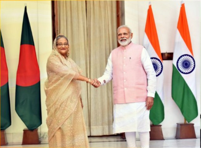 Bangladesh PM Sheikh Hasina thanked PM  @narendramodi  for resuming the export of AstraZeneca- Covishield vaccines to Bangladesh. PM Sheikh Hasina also congratulated PM Modi on achieving the historic milestone of administering one billion COVID-19 doses.