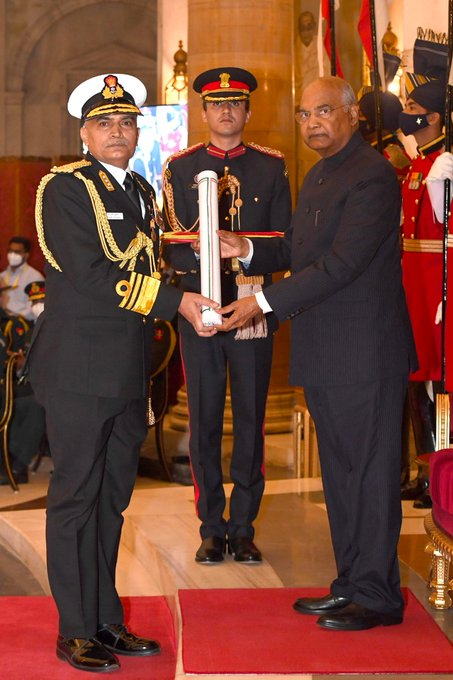 President Ram Nath Kovind presents Param Vishisht Seva Medal to Vice Admiral R Hari Kumar, AVSM, VSM.