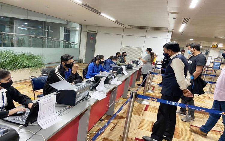 Health Minister Mansukh Mandaviya reviews RT-PCR testing facilities for passengers coming from at-risk countries at Delhi airport