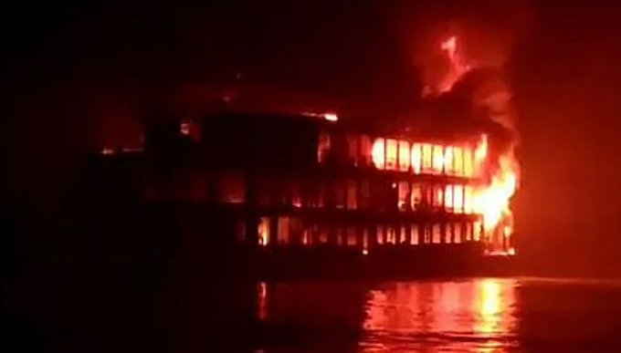 At least 39 people died and more than 70 sustained burn injuries as a passenger ferry caught fire midstream in the Sugandha river near Jhalokati sadar upazila in #Bangladesh.