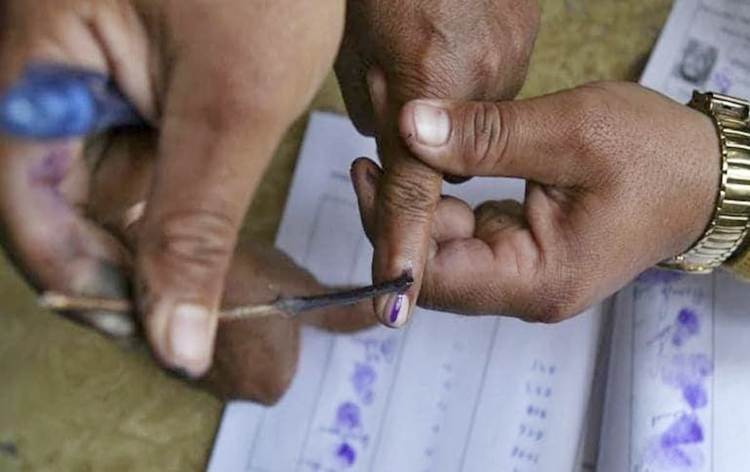 Filing of nominations begins today for 3rd phase of assembly polls in UP, single-phase election in Punjab