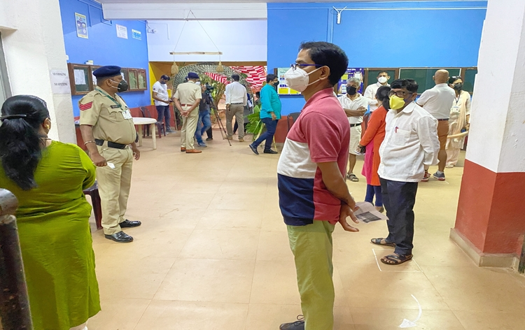 Voting underway for single phase assembly election in Uttarakhand, Goa; Polling also begins for second phase in 55 assembly seats of UP