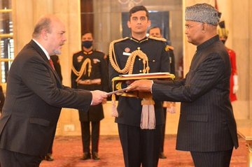 President Ram Nath Kovind accepted credentials from High Commissioner of United Republic of Tanzania and Ambassadors of Republic of Djibouti, Republic of Serbia and Republic of North Macedonia at Rashtrapati Bhavan today