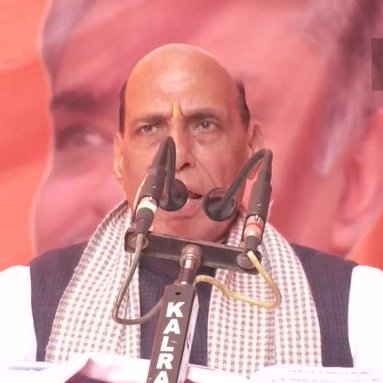 There are two batters in Congress right now. Both of them want to bat at the same time, neither of them wants to be in the non-striker end. Both batters are fighting on one crease. So, it is certain that they will get out: Defence Min Rajnath Singh in Amritsar