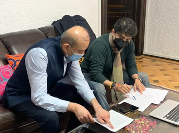 Union Minister for Civil Aviation  @JM_Scindia  met the Indian Ambassador to Romania & Moldova  @AmbShrivastava  - to discuss the operational issues for evacuation and the flight plan from Bucharest & Suceava in the coming days.